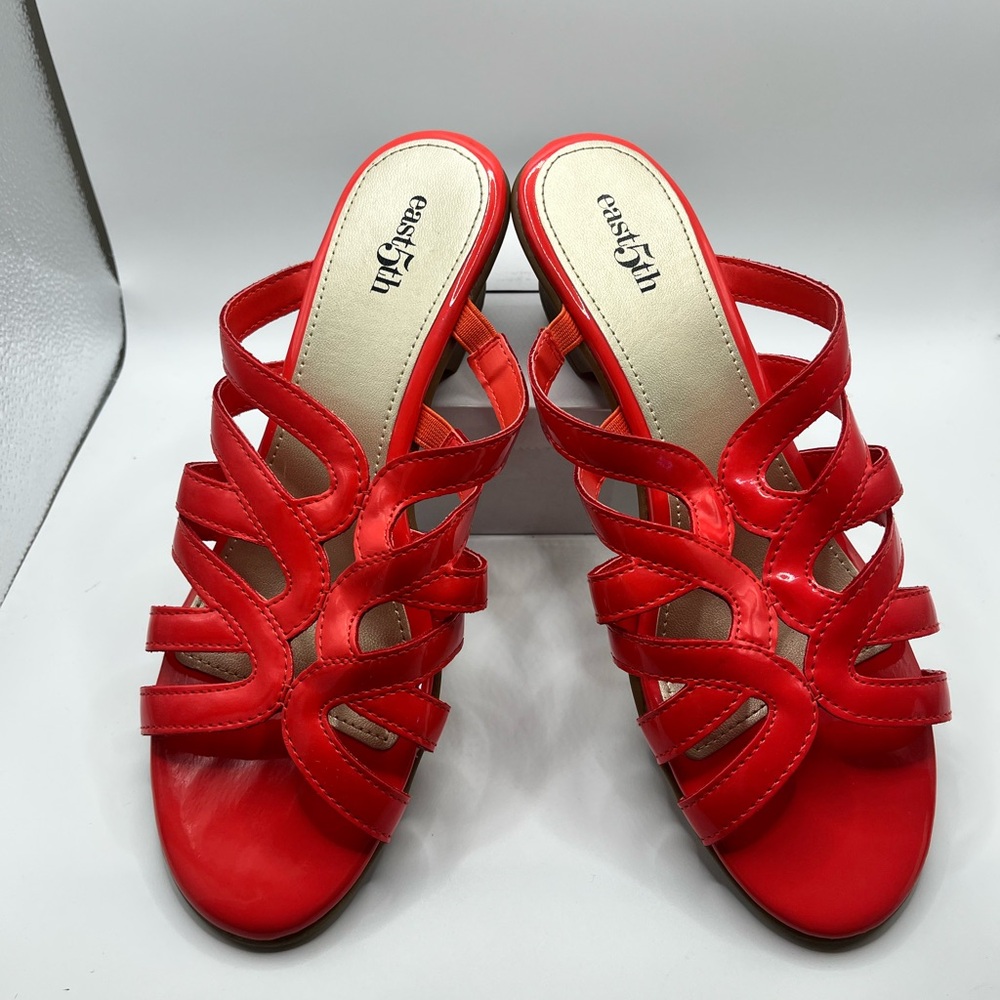 East 5th Comfort Kitten Wedge Sandals Sz. 8M Coral Strappy Pat. Leather Look EUC
